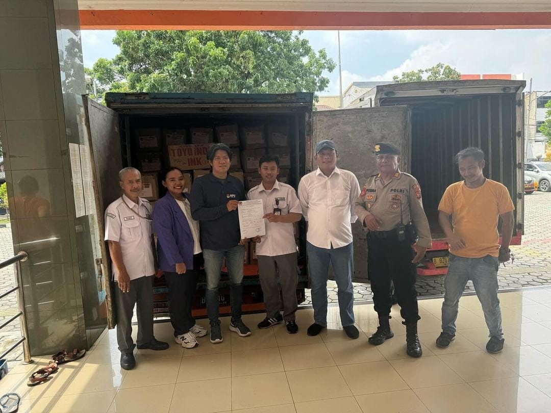 Foto Bersama Para Pihak yang terlibat