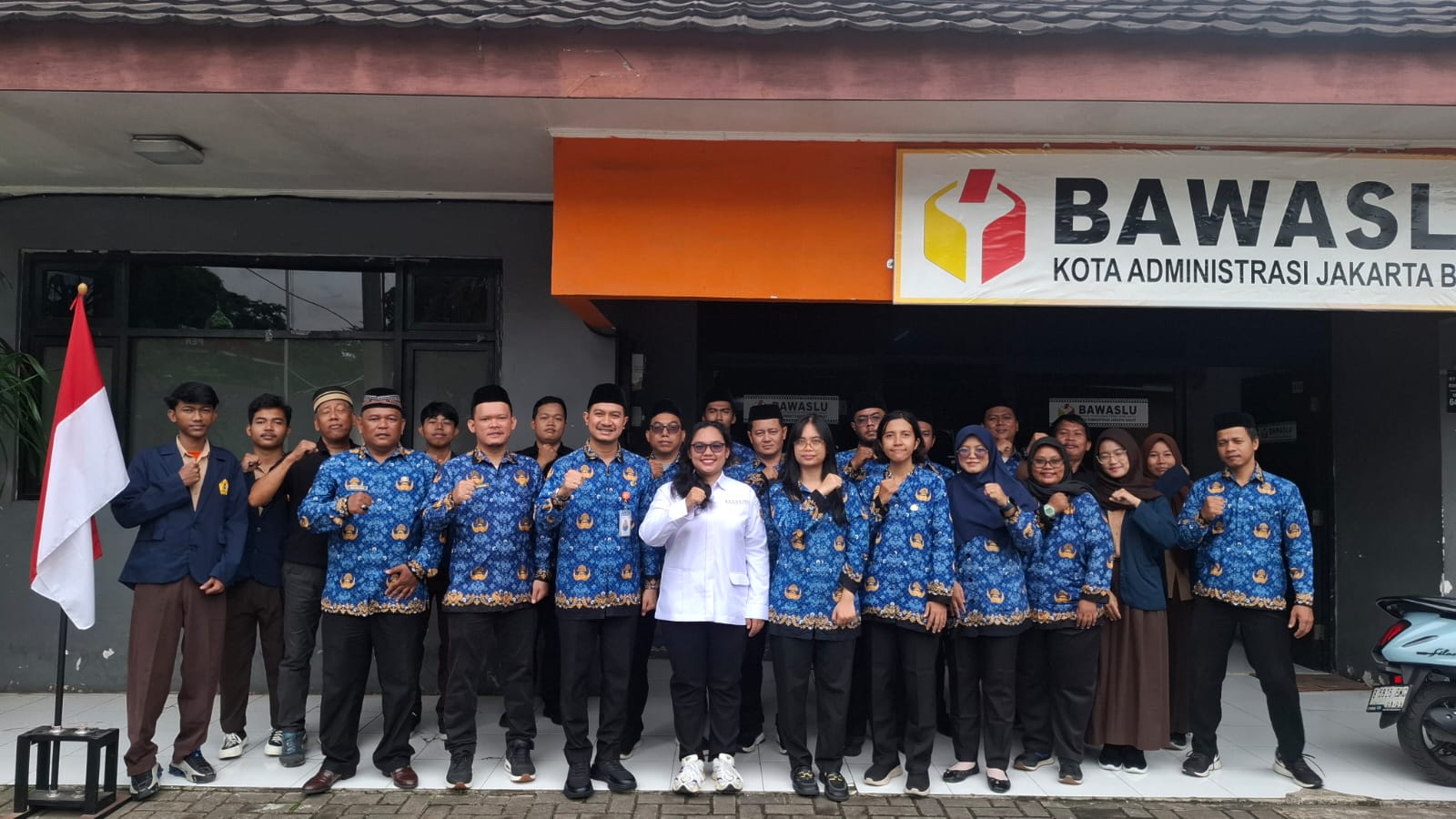 Bawaslu Jakarta Barat Gelar Upacara Peringatan Hari Kebangkitan Nasional ke-118 Tahun 2026
