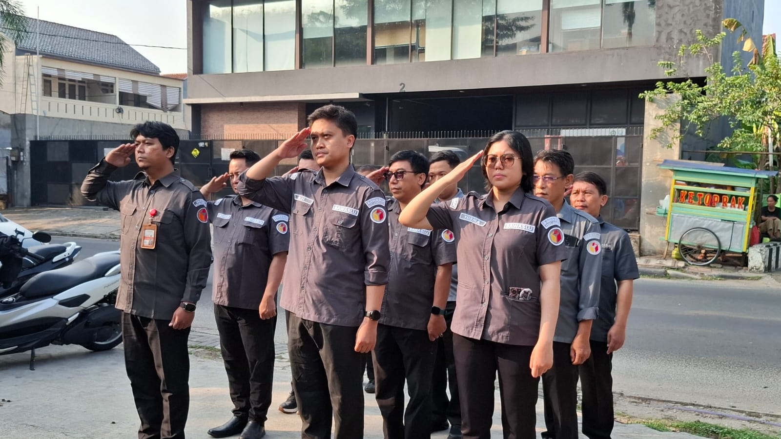 Suasana Giat Apel Pagi Bawaslu Kota Jakarta Barat (29/06)