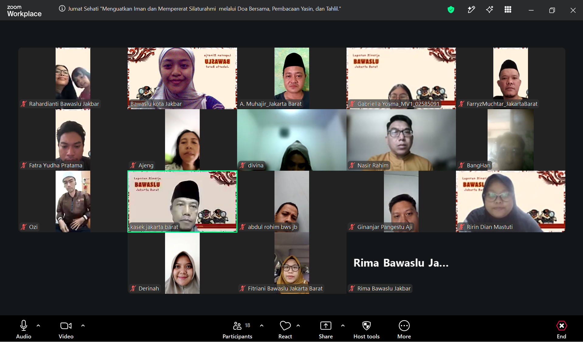 Foto Bersama pada Laporan Kinerja WFH (Work From Home) Bawaslu Kota Jakarta Barat melalui Zoom Meeting (31/07)