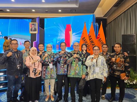 Jajaran Pimpinan Bawaslu Provinsi DKI Jakarta beserta Pimpinan Bawaslu Kabupaten/Kota se-Provinsi DKI Jakarta