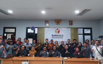 Foto Bersama Para Pihak yang terlibat