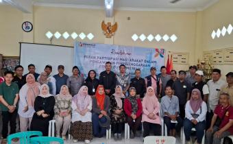 Foto Bersama Giat Roadshow (23/10) di Sekretariat RW.02 Kelurahan Kelapa Dua, Jakarta Barat
