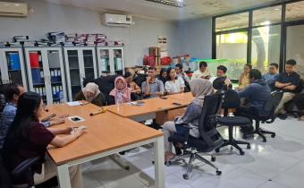 Suasana Rapat Dalam Kantor (02/01)