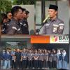 Kolase Dokumentasi Giat Apel Pagi Rutin (04/05) di Halaman Kantor Sekretariat Bawaslu Kota Adm. Jakarta Barat